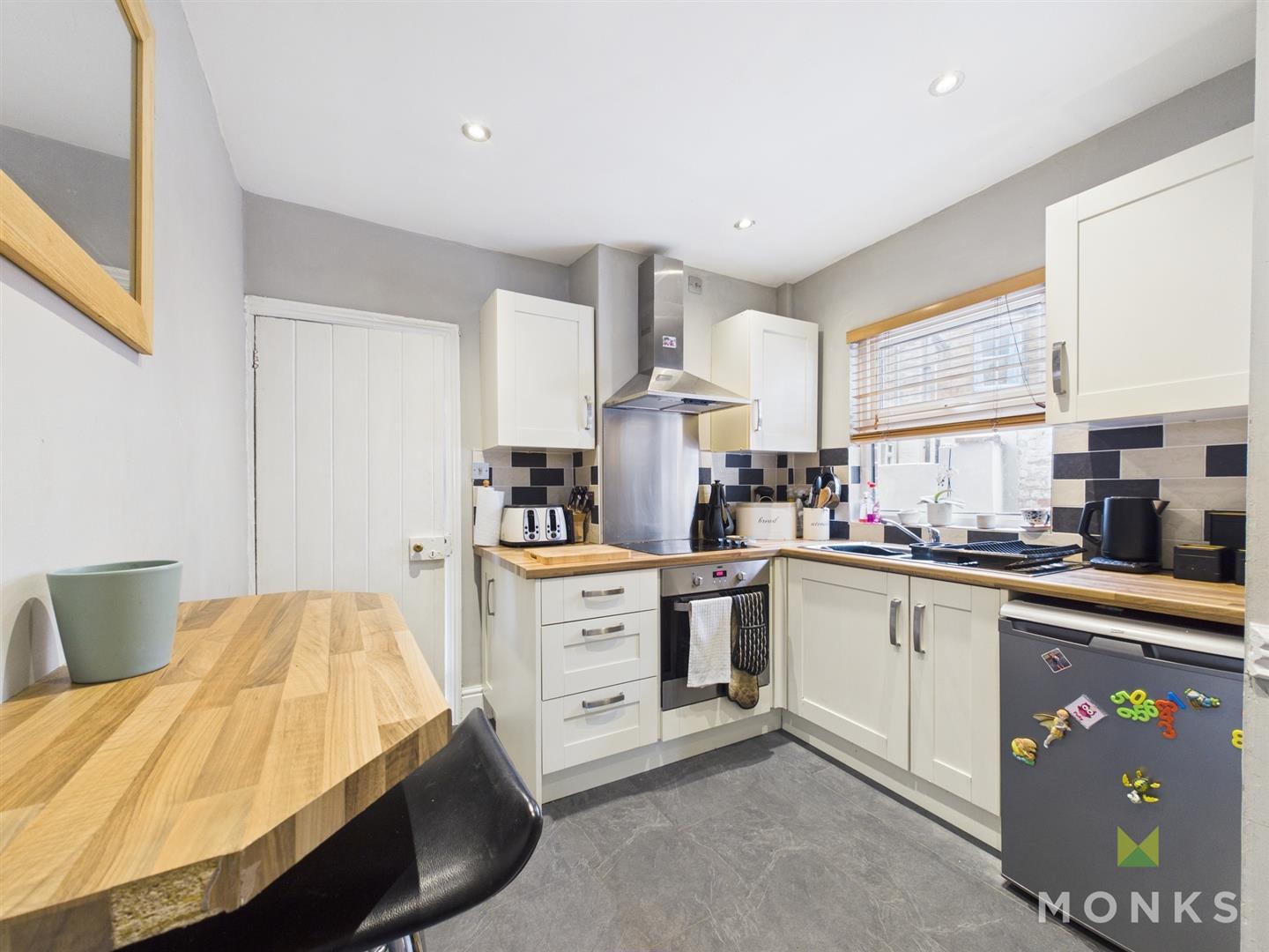 25 Stewart Road, Oswestry, SY11 2HB For Sale